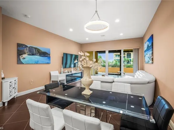 21460 Strada Nuova Cir, Estero, FL 33928