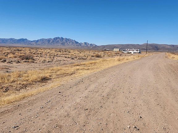 2nd image of Camino Diez Rd SE