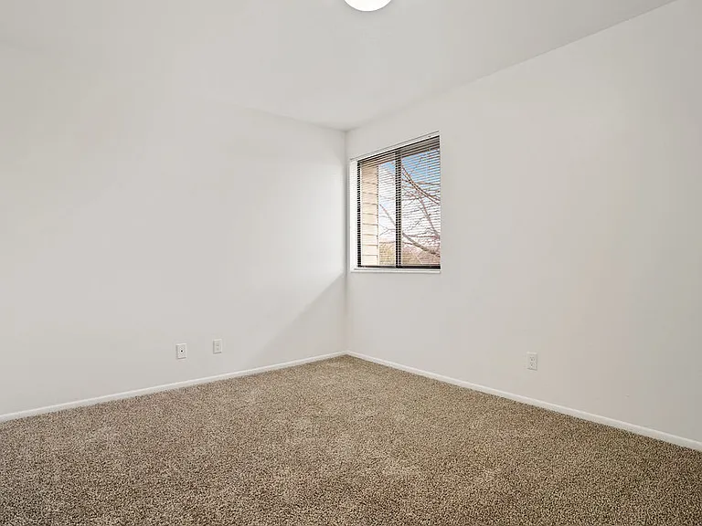 Regency Apartments — Photo 7