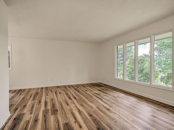5th image of 229 Kanan Dr