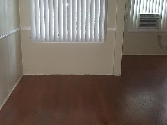 3rd image of 1149 E Washington Blvd