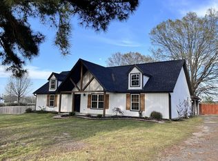 61 Oak Grove Rd, Austin, AR 72007