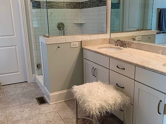 Master bath 