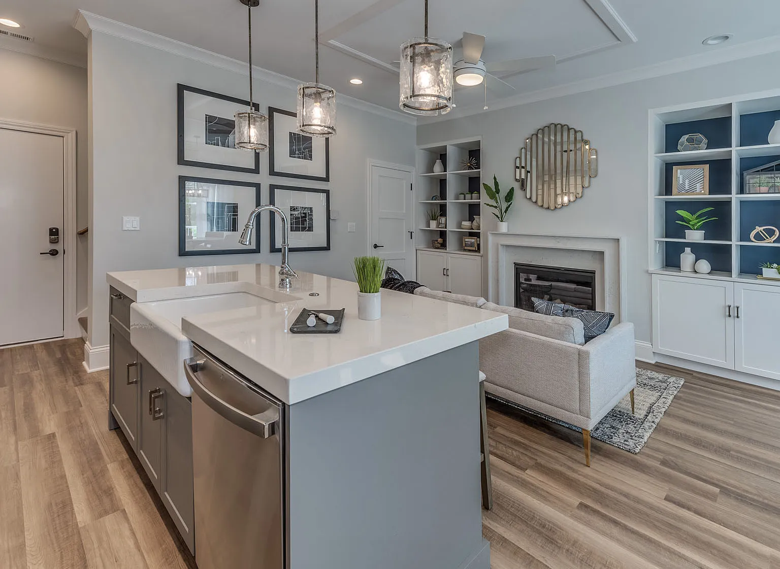 Eldridge Townhome Rentals — Photo 3