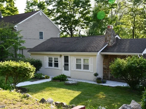 70 Tamarack Trl, Hardyston Twp., NJ 07460