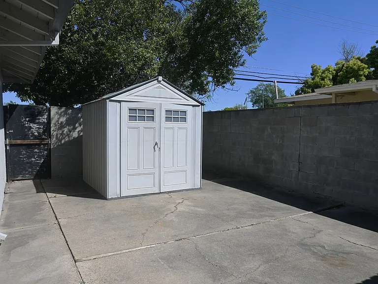 2360 53rd Ave — Photo 18