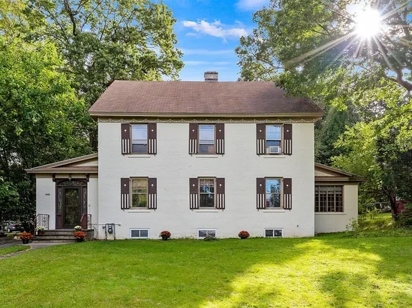 943 Comstock Ave, Syracuse, NY 13210