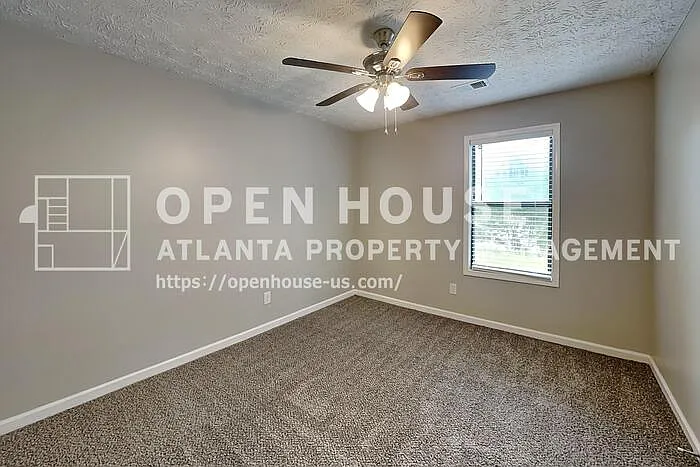 815 Riverstone Ln — Photo 28