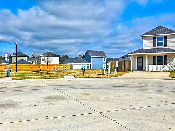 4th image of 16623 Colleen Pl