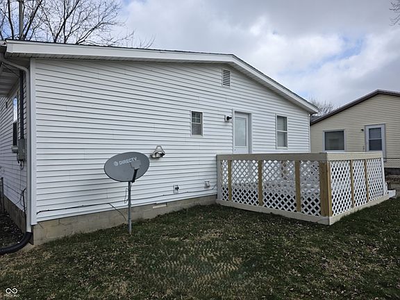 3rd image of 615 E Mobley Dr