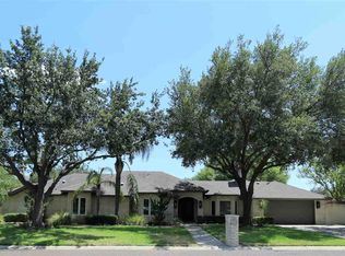 611 Merlin Rd, Laredo, TX 78041