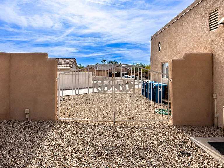 3921 Aloha Ln — Photo 12