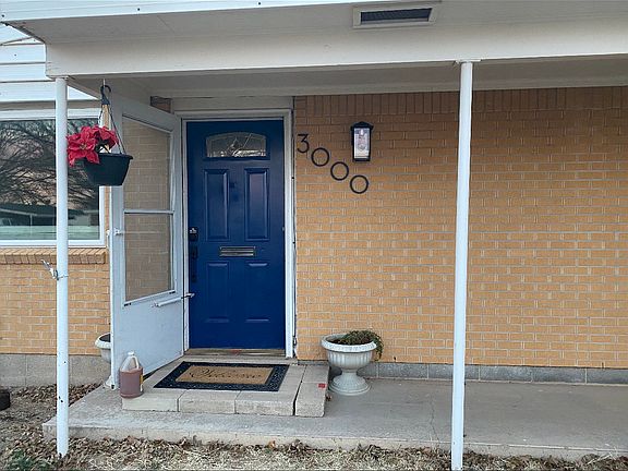 3rd image of 3000 Vassar Dr