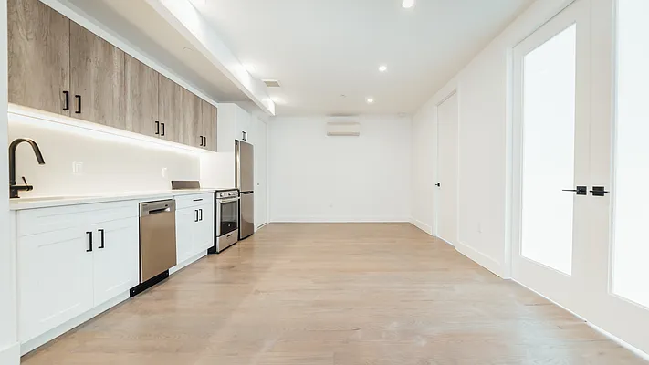 Rented by Nooklyn NYC LLC | media 15