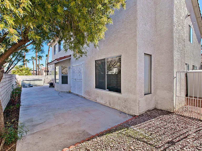 6580 Goldensun Ct — Photo 24