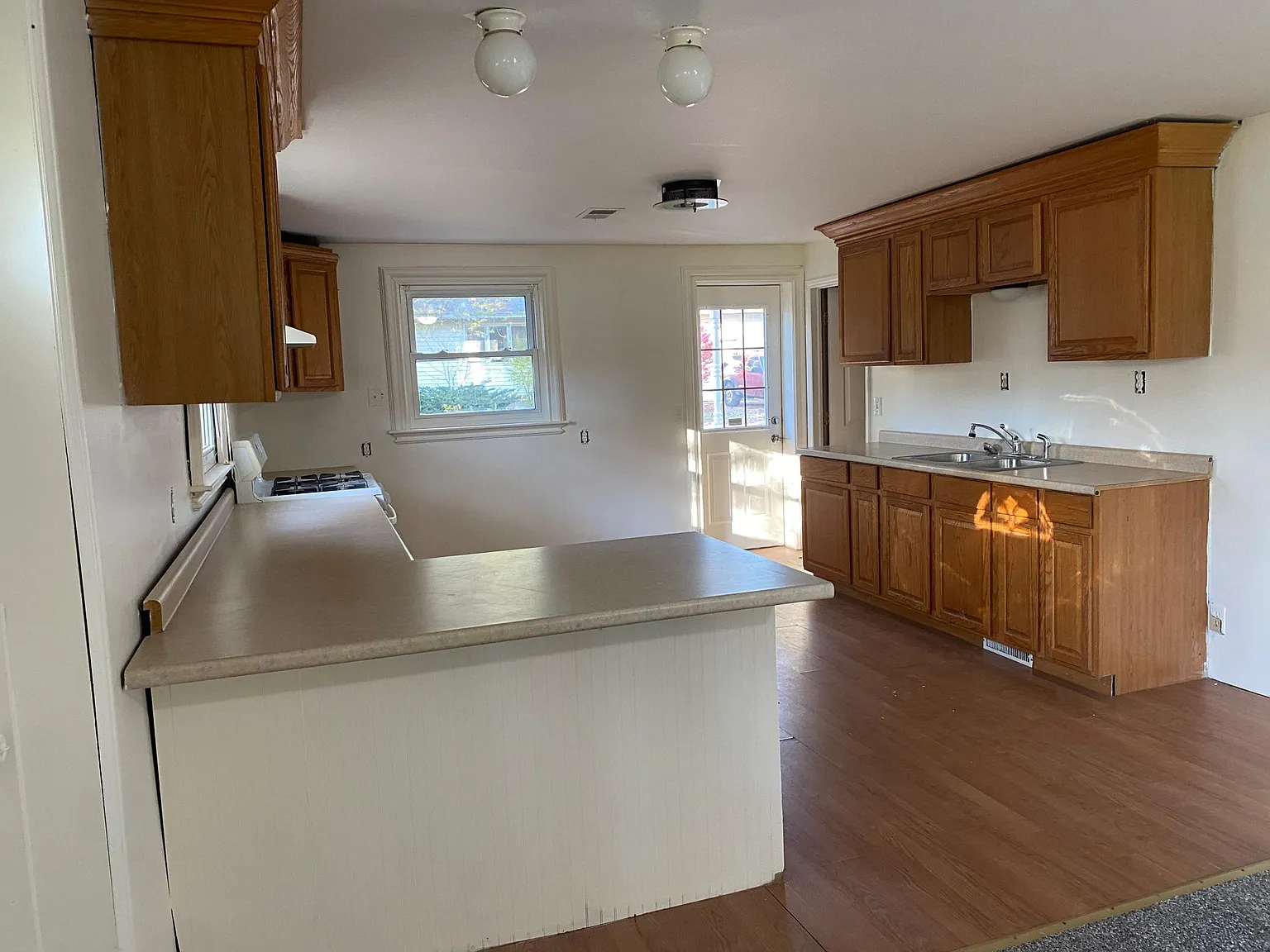 3 bed, 1545 sqft, $1,850 — Photo 2