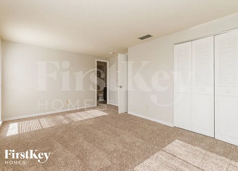1007 Coldstream Ct — Photo 8