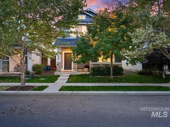 745 E Springloyd St, Meridian, ID 83642