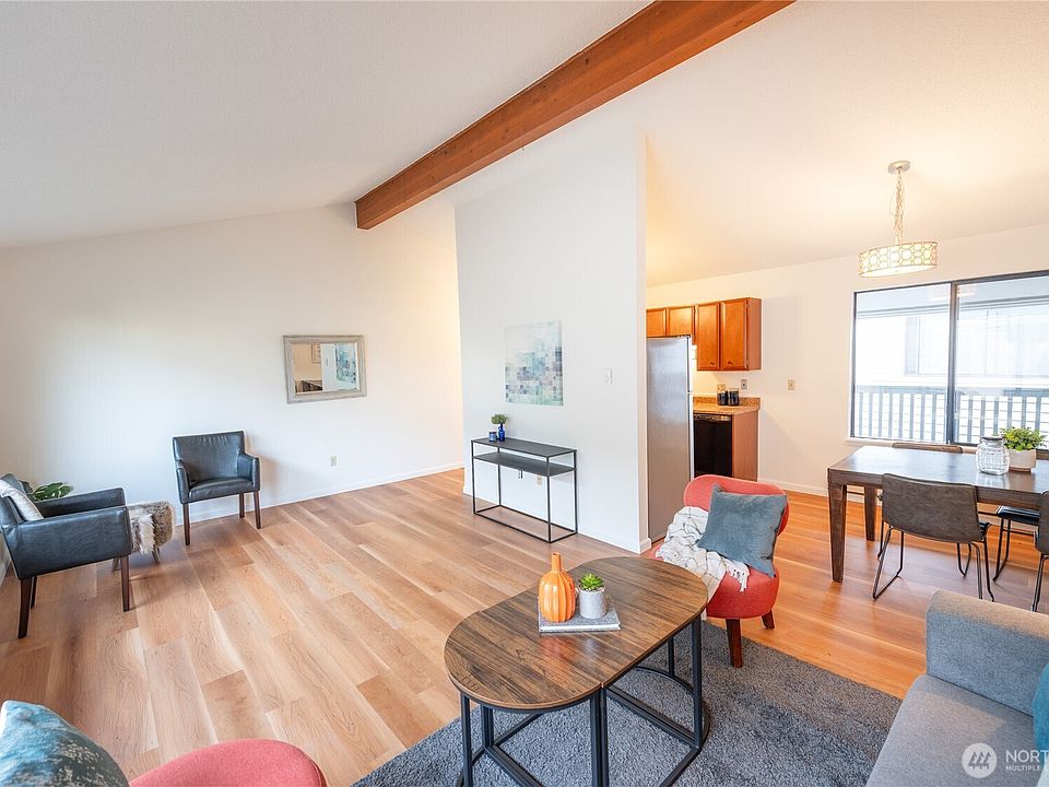 1st image of 2562 Thorndyke Avenue W #405