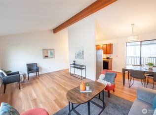 2562 Thorndyke Ave W APT 405, Seattle, WA 98199