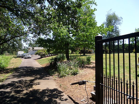 Property Entrance/Gate
