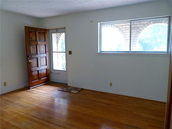3rd image of 763 Rock Eagle Ct