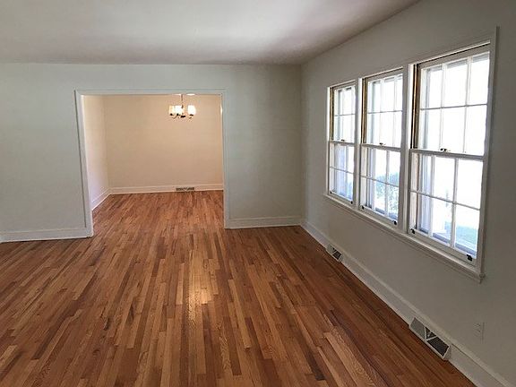 5th image of 101 Forest Dr