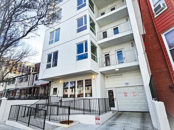 686 Eagle Ave #5A