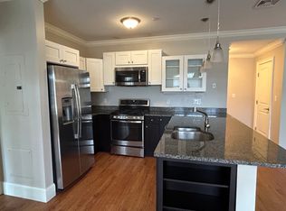 286 Main St #2B, Woburn, MA 01801