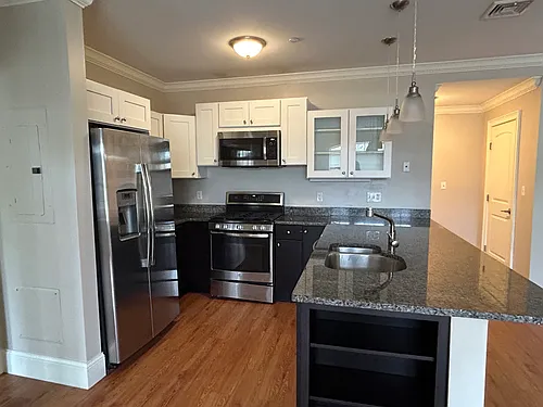 286 Main St #2B Photo 1