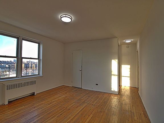 2nd image of 2630 Kingsbridge Ter APT 4A