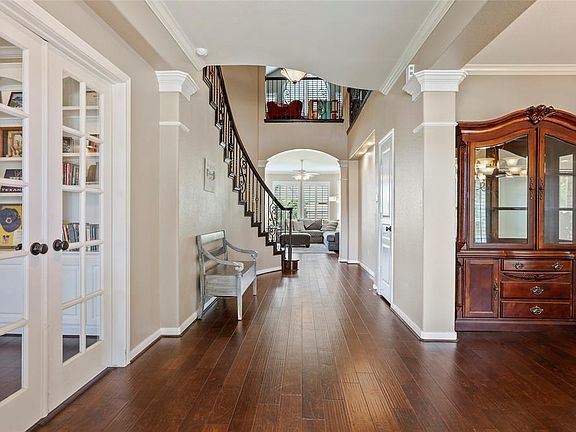 4th image of 16019 Maycrest Ct
