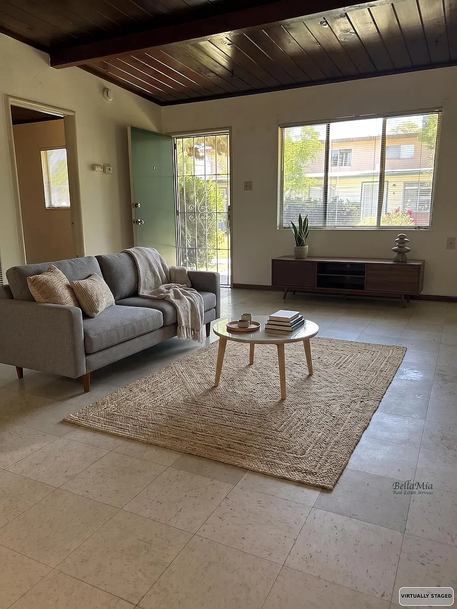 Building Photo - 1322 Leonard Ave #2