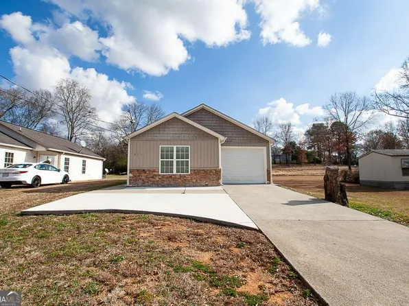 511 Circle Dr, Calhoun, GA 30701