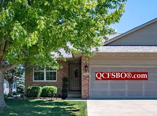 5463 Red Fox Rd, Bettendorf, IA 52722