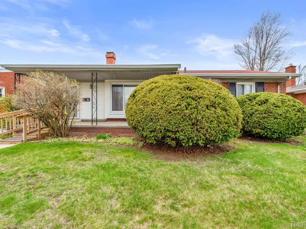 3234 Concord St, Trenton, MI 48183