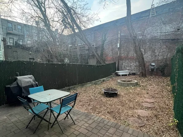 987 Halsey Street image 9 of 11