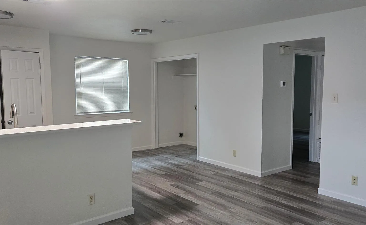 5504 Rose Hill Cir — Photo 2