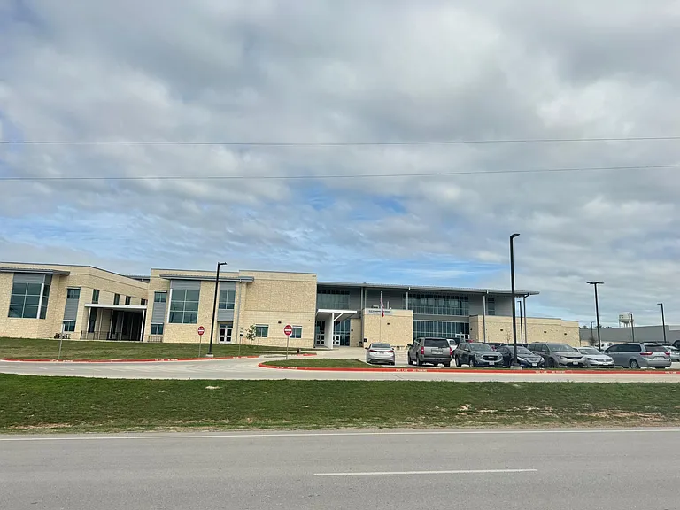 new elementary school neary, walking distance