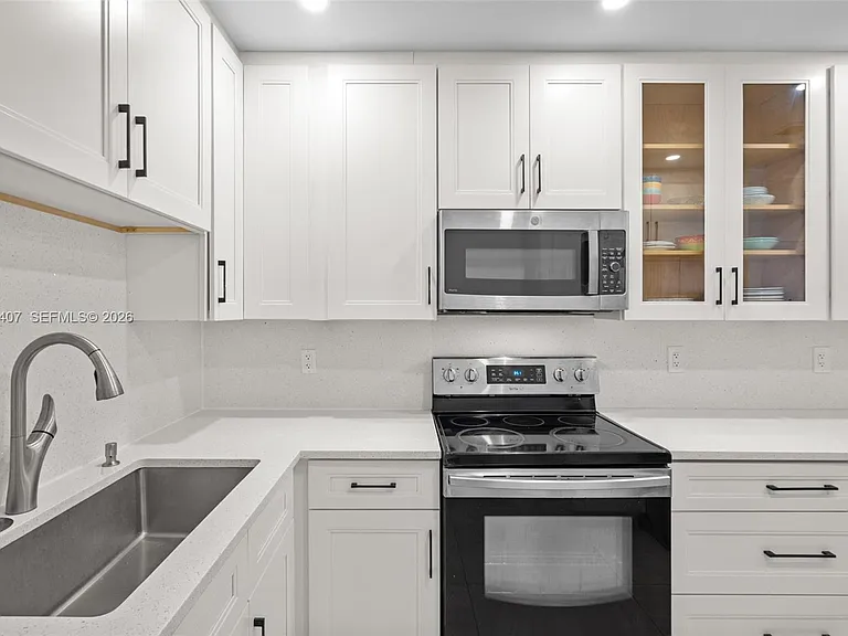 2500 Parkview Dr #2517 — Photo 13