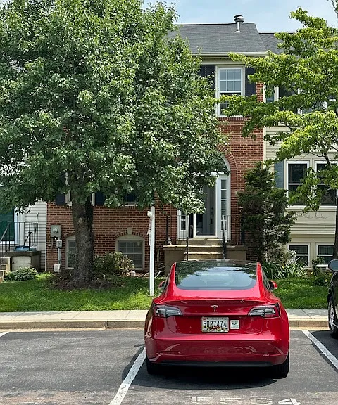 Front of house with 2 assigned parkings