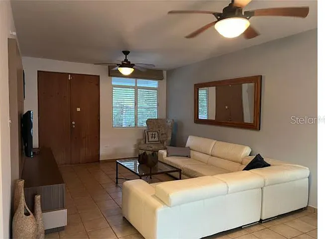 180 Harbour Dr #62D — Photo 2