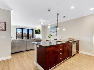 4525 Park Commons Dr UNIT 418, Saint Louis Park, MN 55416