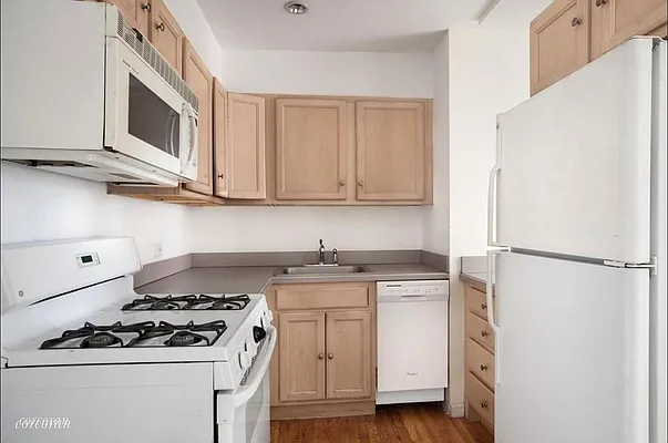 Rented by Corcoran | media 8