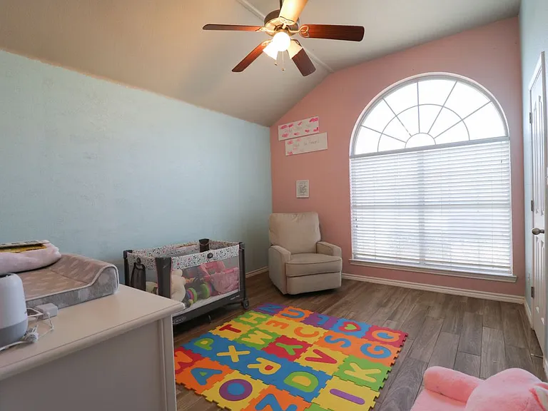 714 Tundra Dr — Photo 10