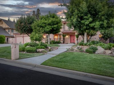 7664 N Kavanagh Ave, Fresno, CA, 93711