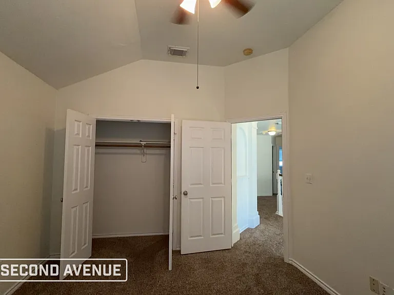 6013 Suffolk Dr — Photo 7