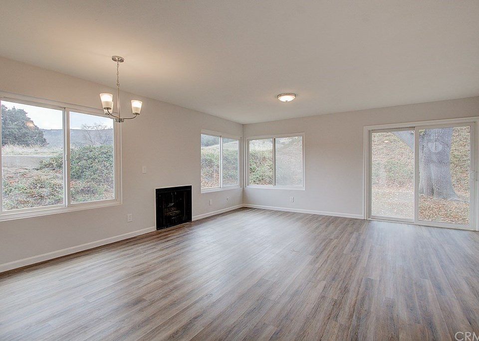 1st image of 26279 Rainbow Glen Dr