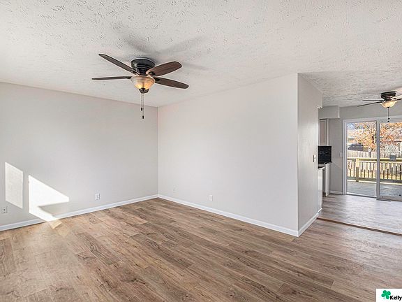 3rd image of 7527 S 76th St