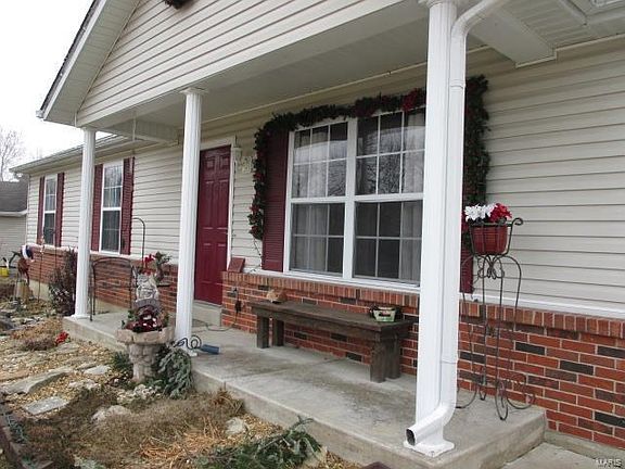 3rd image of 1001 Sleepy Hollow Dr